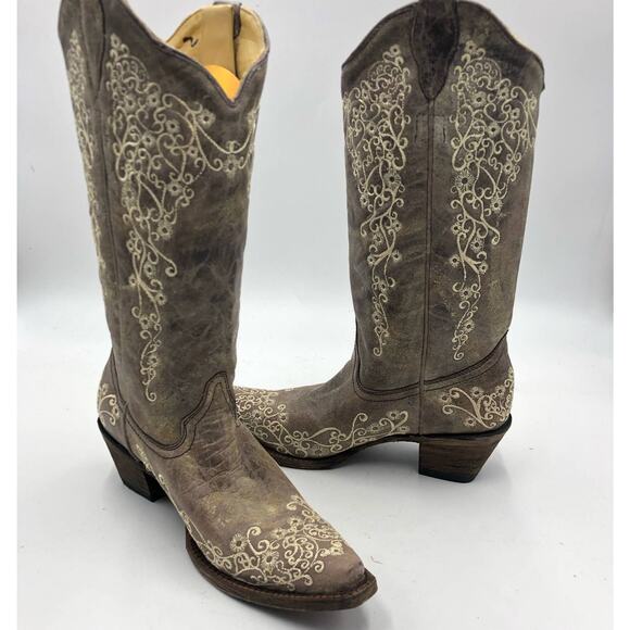 Corral Women Crater Bone Embroidery Snip Toe Boots Size 9 M FLAW - Picture 8 of 11